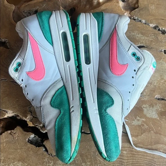 Nike Air Max 1 “Watermelon” edition - Men’s Size 10. - Picture 4 of 16